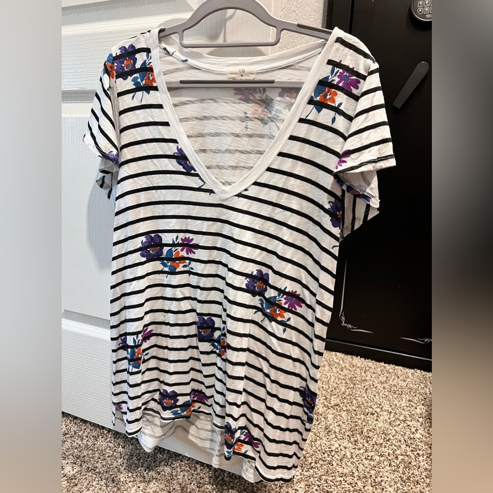 COPY - Anthropologie flutter sleeve top